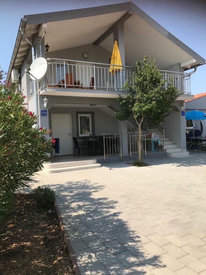 Haus Hanna Vodice Exterior foto